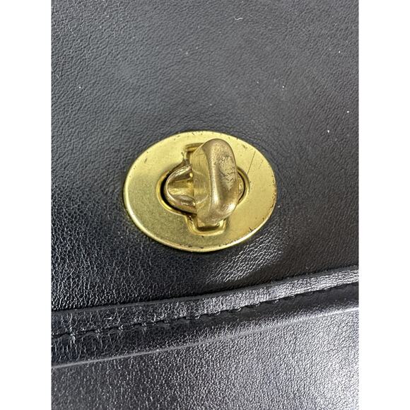 Vintage Coach Black Leather Scooter Flap Turnlock Closure Crossbody Bag 9893 - Picture 4 of 16